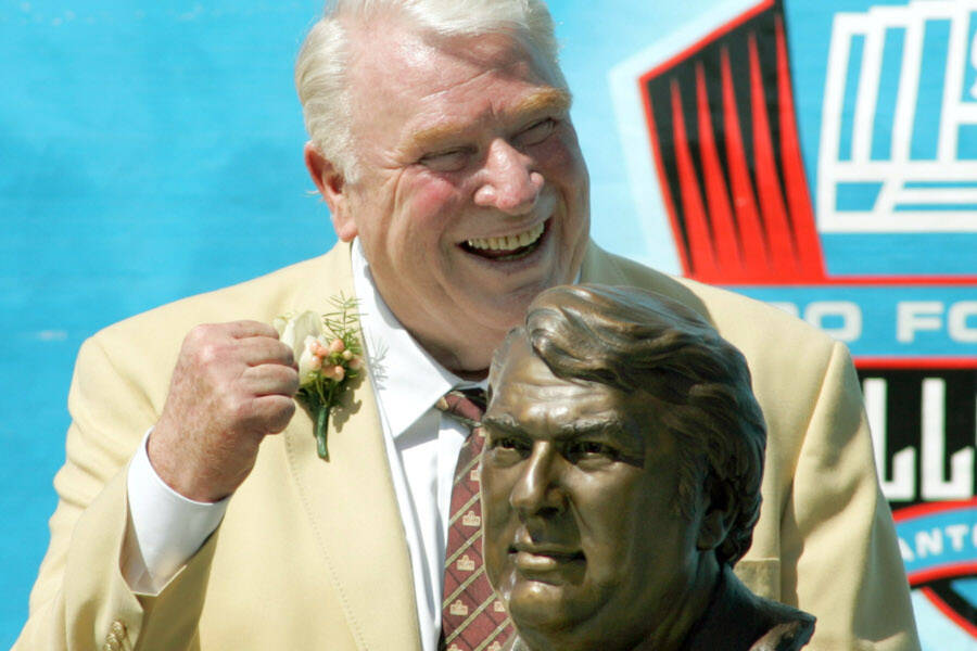 John Madden stands with his bust at the Pro Football Hall of Fame induction ceremony on Saturday, August 5, 2006, in Canton, Ohio. (Ron Jenkins/Fort Worth Star-Telegram/TNS)