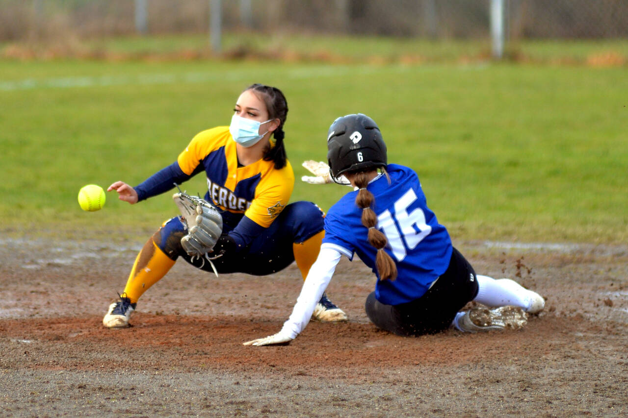 RYAN SPARKS | THE DAILY WORLD Elma’s Mia Monroe (16) steals second base ahead of the tag from Aberdeen shortstop Hailey Wilson during the Bobcats’ 6-1 victory over the Eagles on Saturday in Elma.