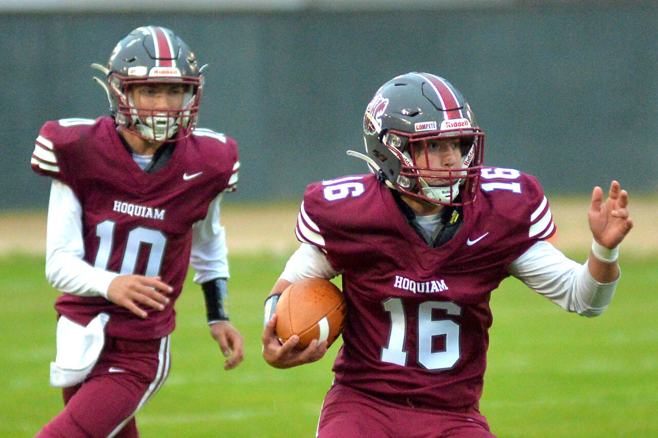 DAILY WORLD FILE PHOTO Hoquiam running back Jake Templer (16) and quarterback Zander Jump (10) will host Fort Vancouver at 7 p.m. on Friday, Sept. 9, 2022, at Olympic Stadium.