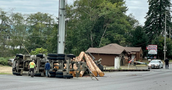 Terry Ward / Sound Publishing
A log truck was involved in a crash on Thursday, Sept. 22, 2022 that blocked traffic on Highway 12 in- and outbound from Aberdeen.