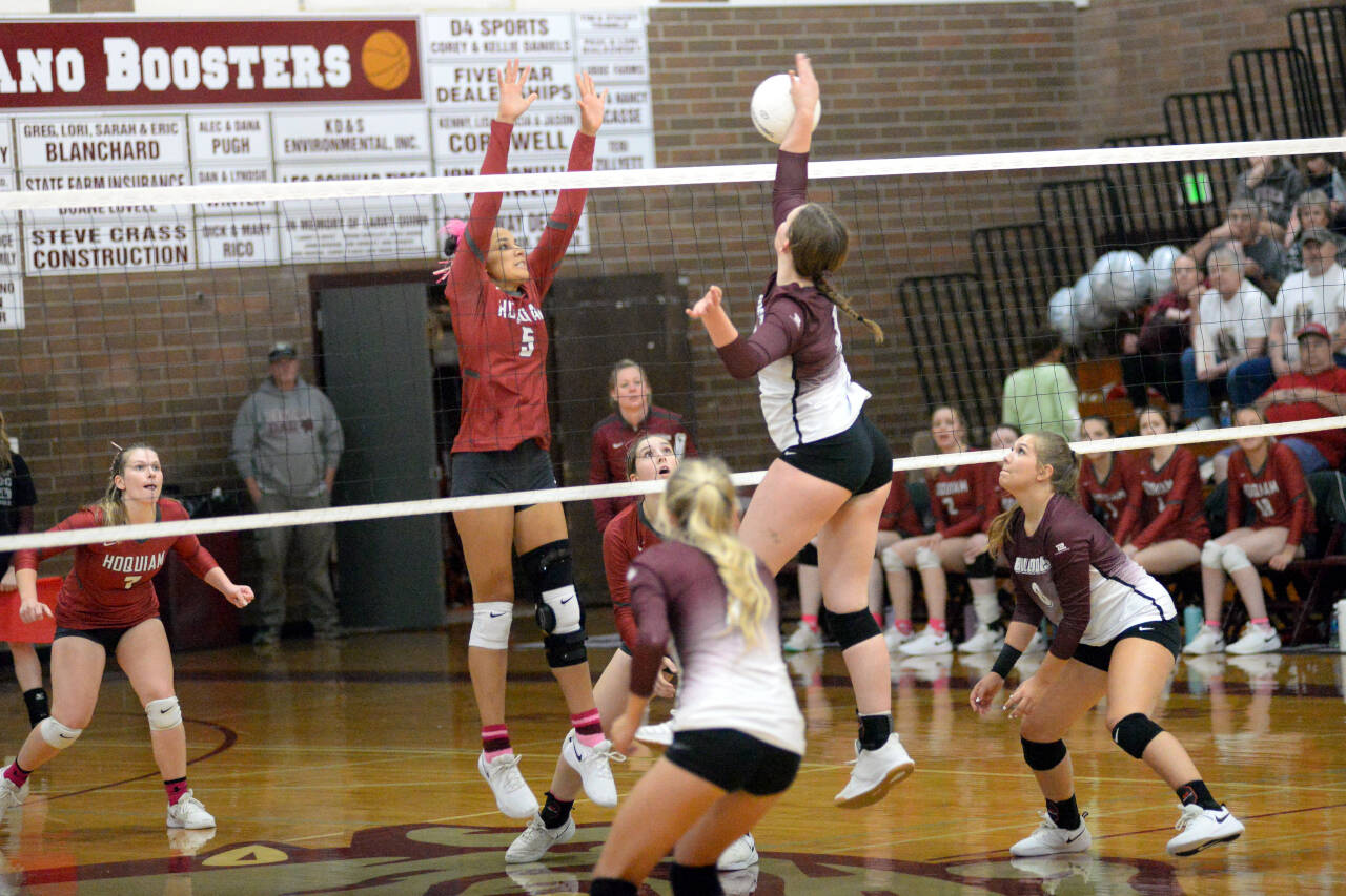 RYAN SPARKS | THE DAILY WORLD Montesano’s Kylee Wisdom attempts a kill against Hoquiam’s Chloe Kennedy during the Grizzlies’ straight-set victory in a 1A Evergreen League clinching victory on Thursday, Oct. 27, 2022 in Montesano.
