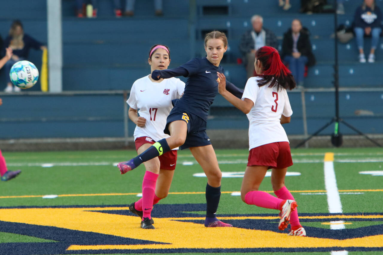PHOTO BY BEN WINKELMAN Aberdeen defender Aili Scott (2) was named to the 2A Evergreen All-Conference First Team as one of the league’s top defenders this past season.