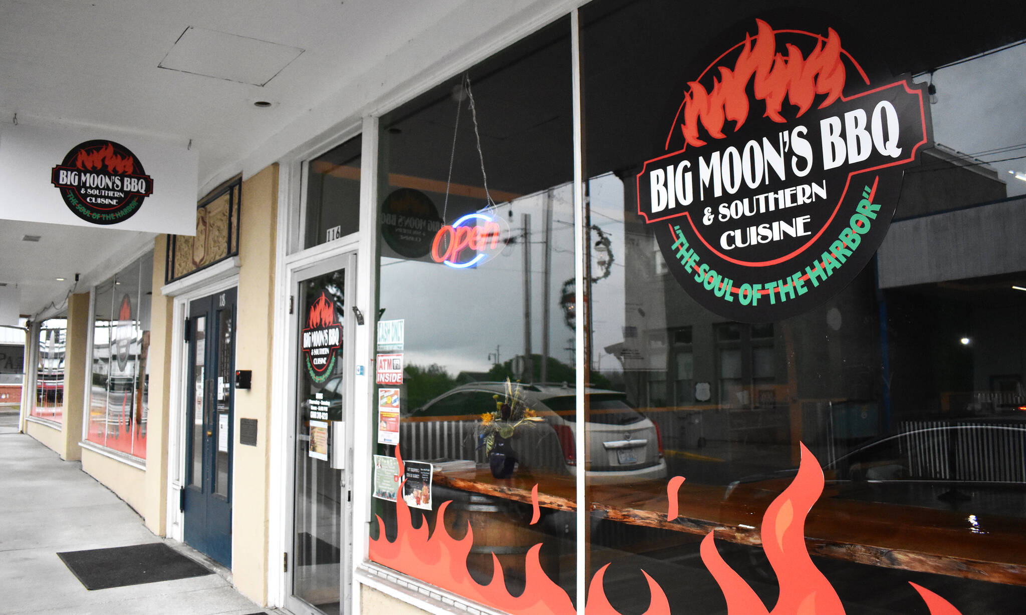 Matthew N. Wells / The Daily World 
Big Moon’s BBQ and Southern Cuisine — 116 W. Marcy Ave., in Montesano — promises southern barbecue to the Harbor. Inside is a friendly staff led by Kevin Mooney, who owns the restaurant. The food served comes from Mooney’s roots as a young kid who learned by watching his grandmother. He’s proud to share a taste of his familial roots with anyone who steps inside.