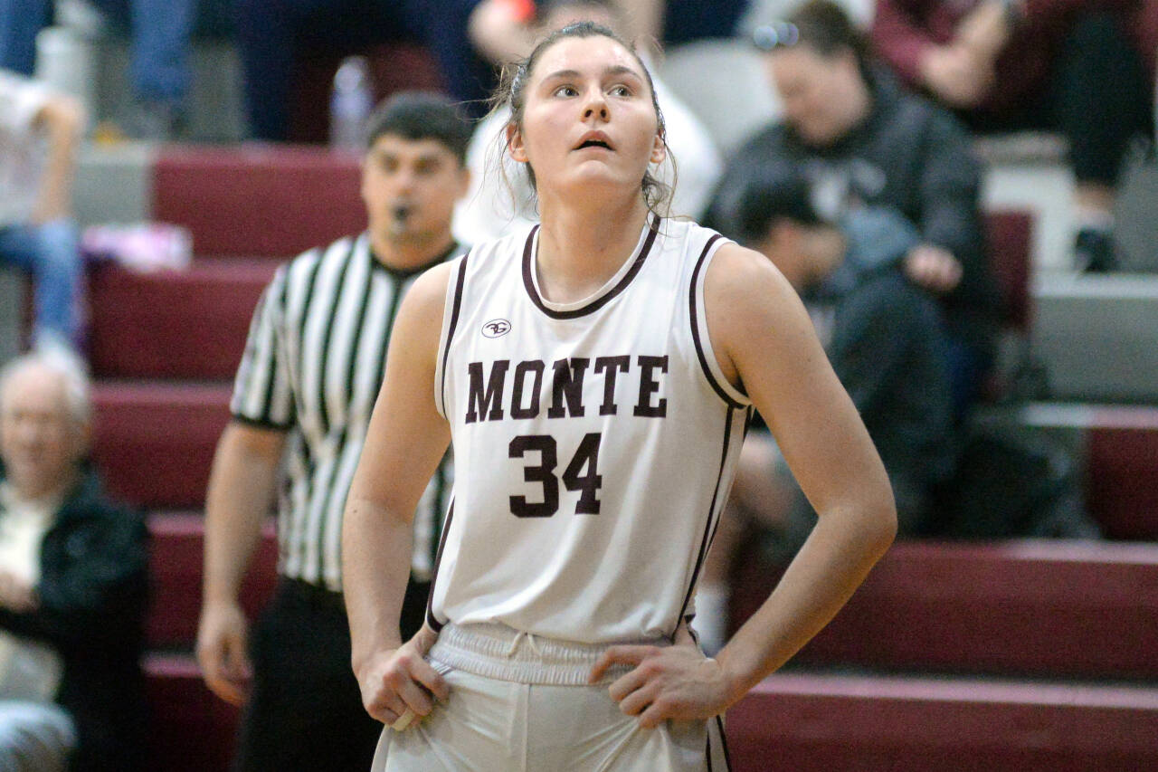 DAILY WORLD FILE PHOTO Montesano senior forward McKynnlie Dalan scored 23 points and grabbed 12 rebounds to lead the Bulldogs to a 64-44 victory over Adna on Tuesday at Montesano High School.