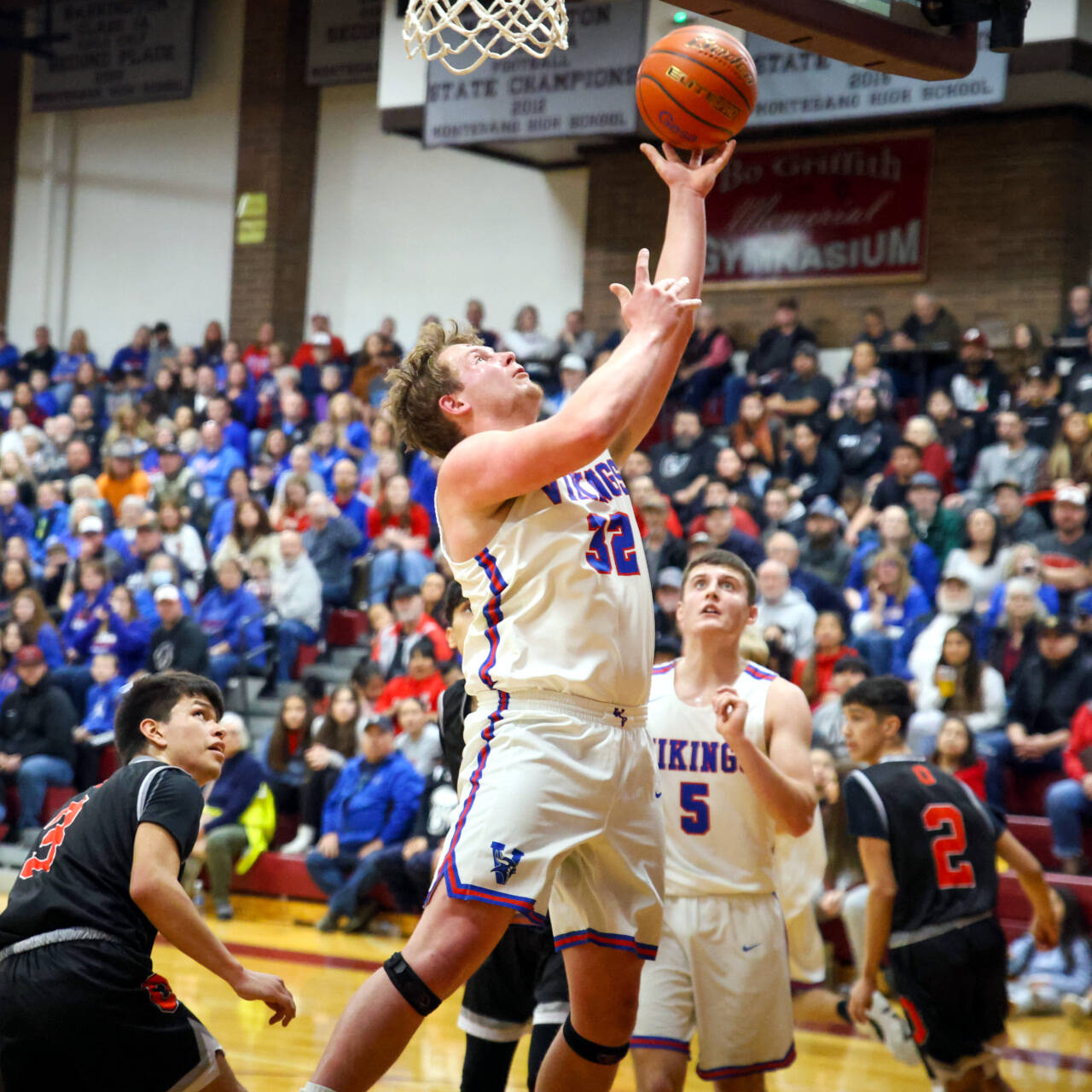 PHOTO BY LARRY BALE Willapa Valley senior Garrett Keeton (32) rises for a layup during the Vikings’ 62-54 win over Oakville in the 1B District 4 Championship on Saturday at Montesano High School.