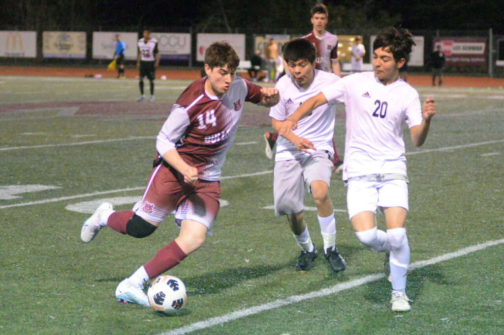 Prep Boys Soccer Roundup Leagueleader Montesano blanks upstart