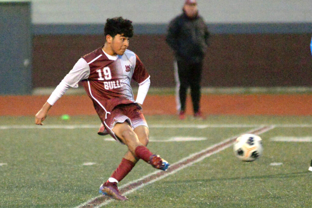 Prep Boys Soccer Roundup Leagueleader Montesano blanks upstart