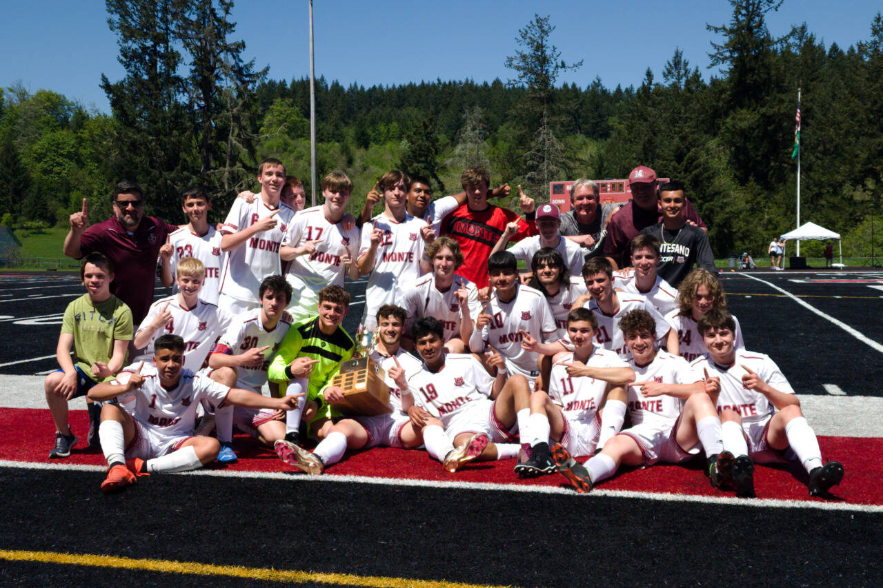 RYAN SPARKS | THE DAILY WORLD The Montesano Bulldogs defeated Seton Catholic 2-1 (4-2 on penalty kicks) to win the 1A District 4 Championship on Saturday at Tenino High School.