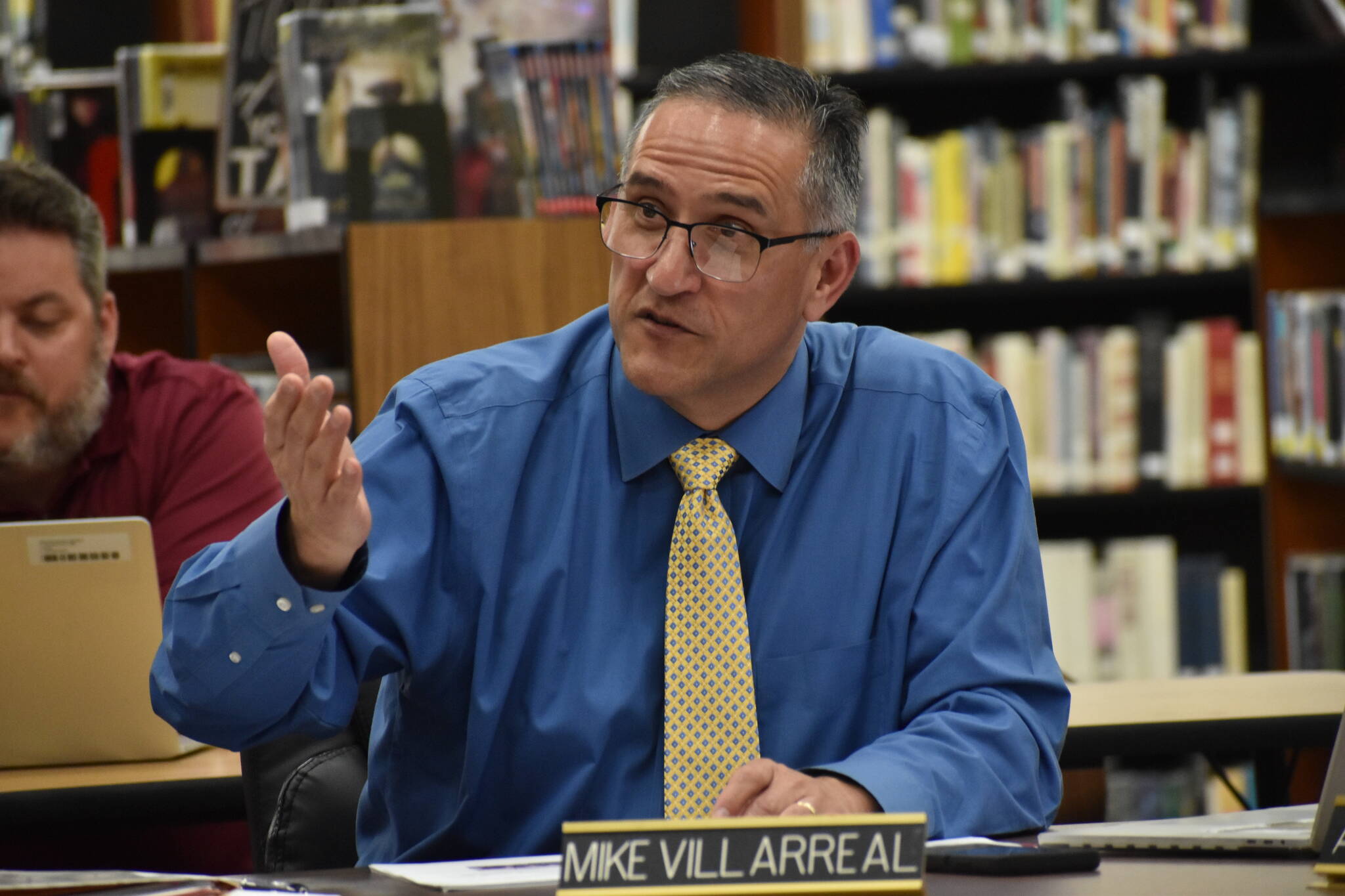 Hoquiam Superintendent Mike Villarreal addresses the audience at Thursday evening’s school board meeting. (Clayton Franke / The Daily World)