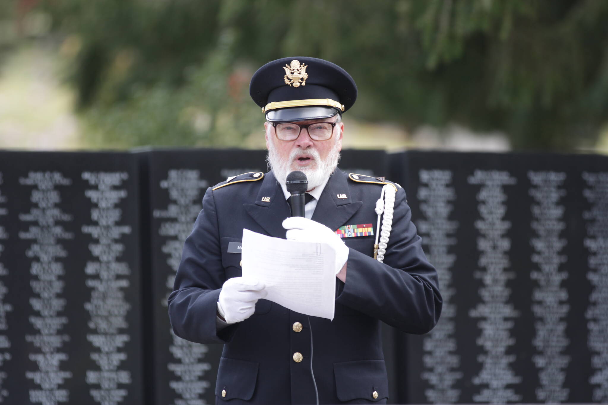Veterans of Foreign Wars Post 224 post commander Anthony Magri speaks during a Memorial Day Ceremony at Fern Hill Cemetery on May 29. (Michael S. Lockett / The Daily World)