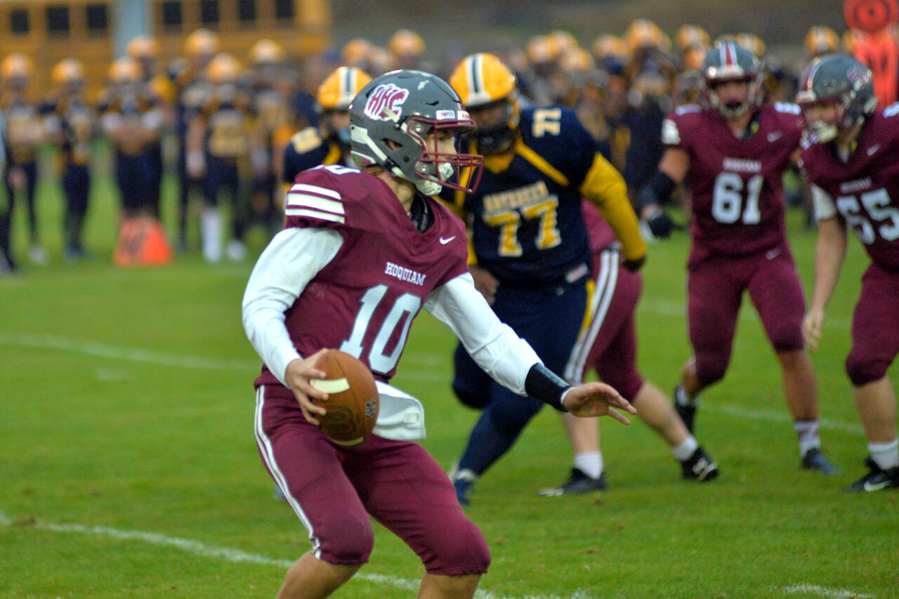 DAILY WORLD FILE PHOTO Hoquiam quarterback Zander Jump, seen here against Aberdeen on Sept. 2, 2022, will lead the Grizzlies when they take on their Myrtle Street rivals on Friday in Aberdeen.