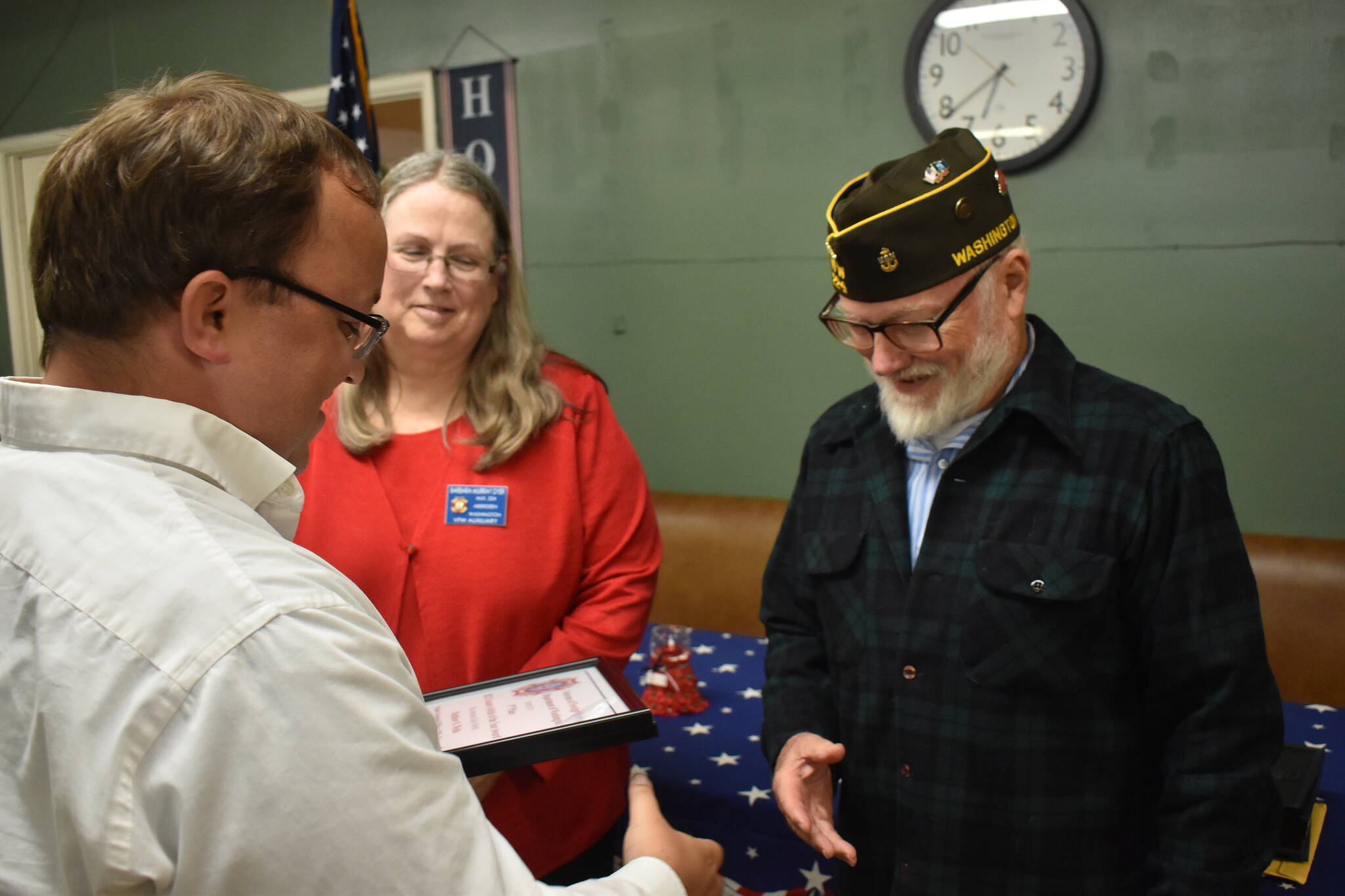 Clayton Franke / The Daily World
The Daily World reporter Matthew N. Wells receives a VFW Publications Contest award on Sept. 5.