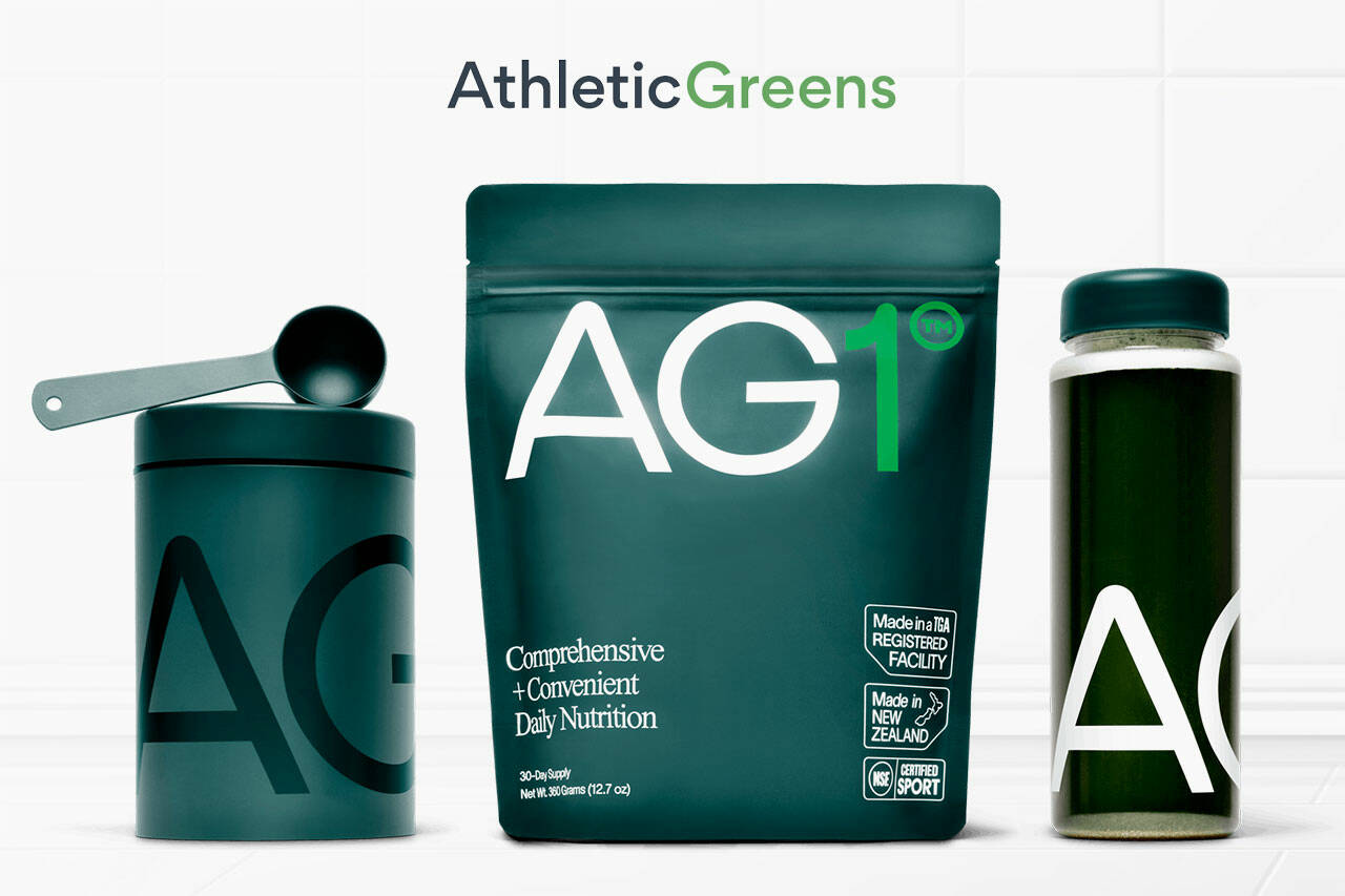 A look at what's inside the Athletic Greens box 