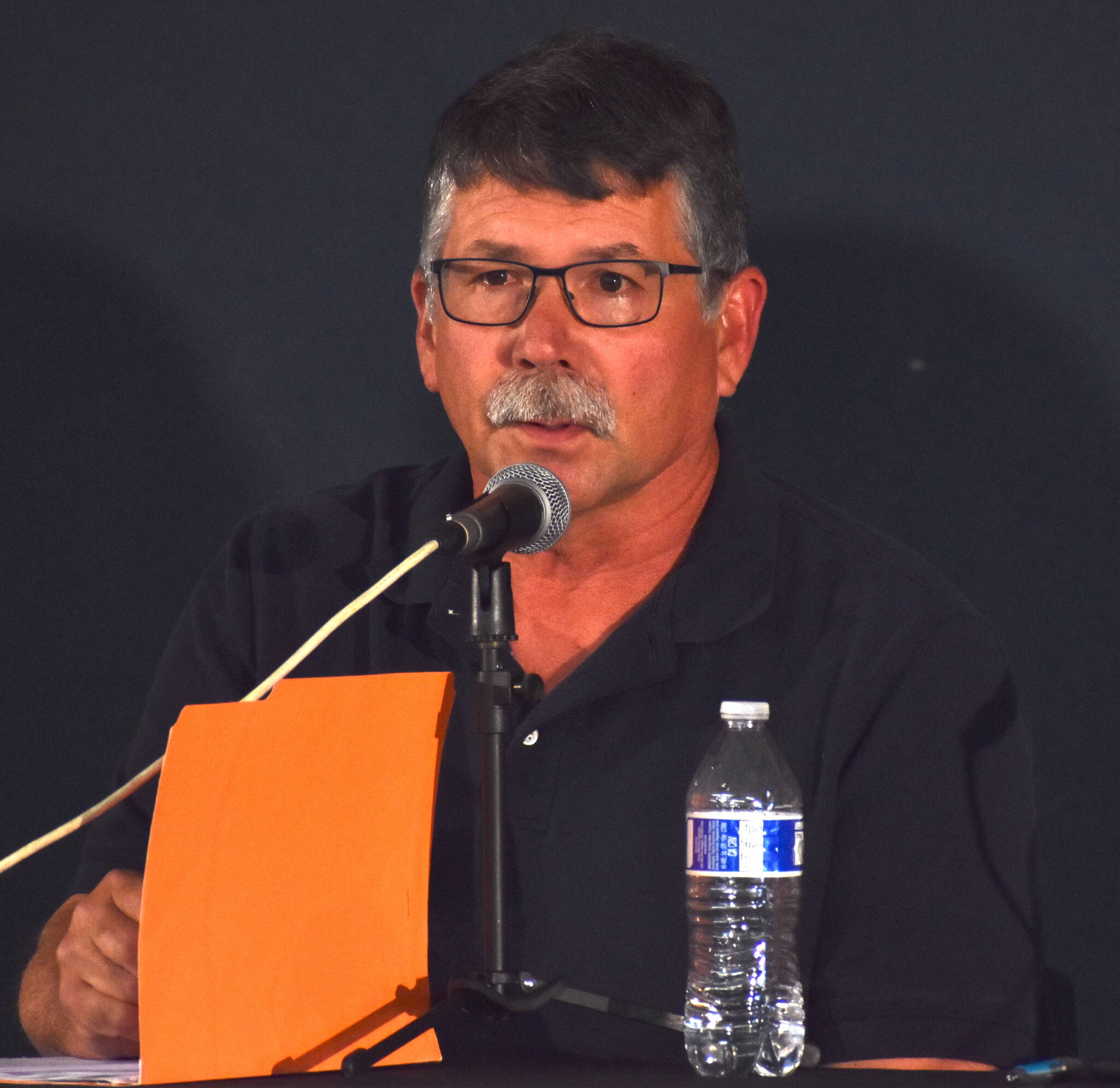 Frank Elduen speaks at a forum in September. (The Daily World file photo)