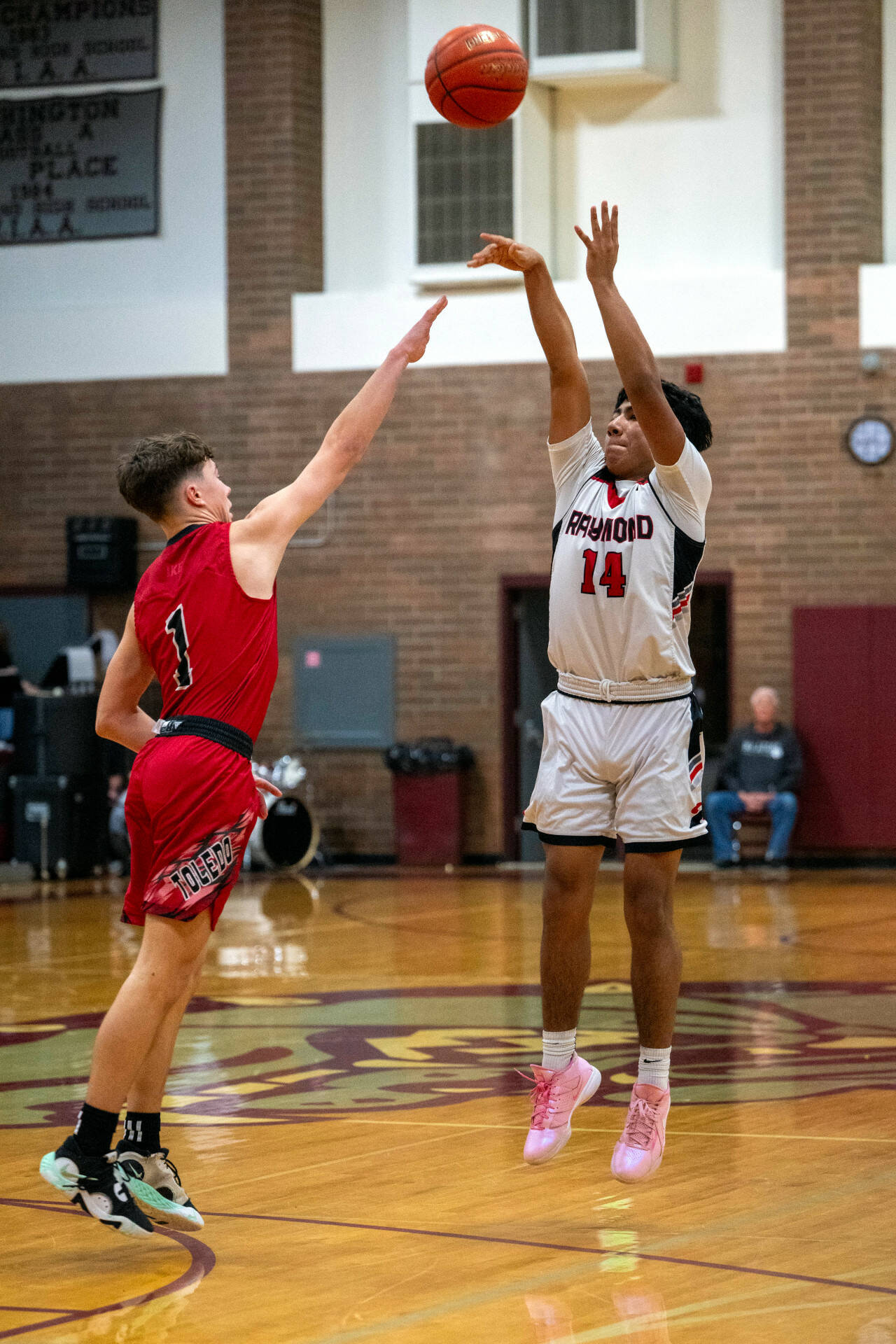 PHOTO BY FOREST WORGUM Raymond junior guard Chris Quintana (14), seen here in a file photo, was named to the 2B Pacific All-League Boys Basketball First Team after leading the Seagulls in scoring this season.