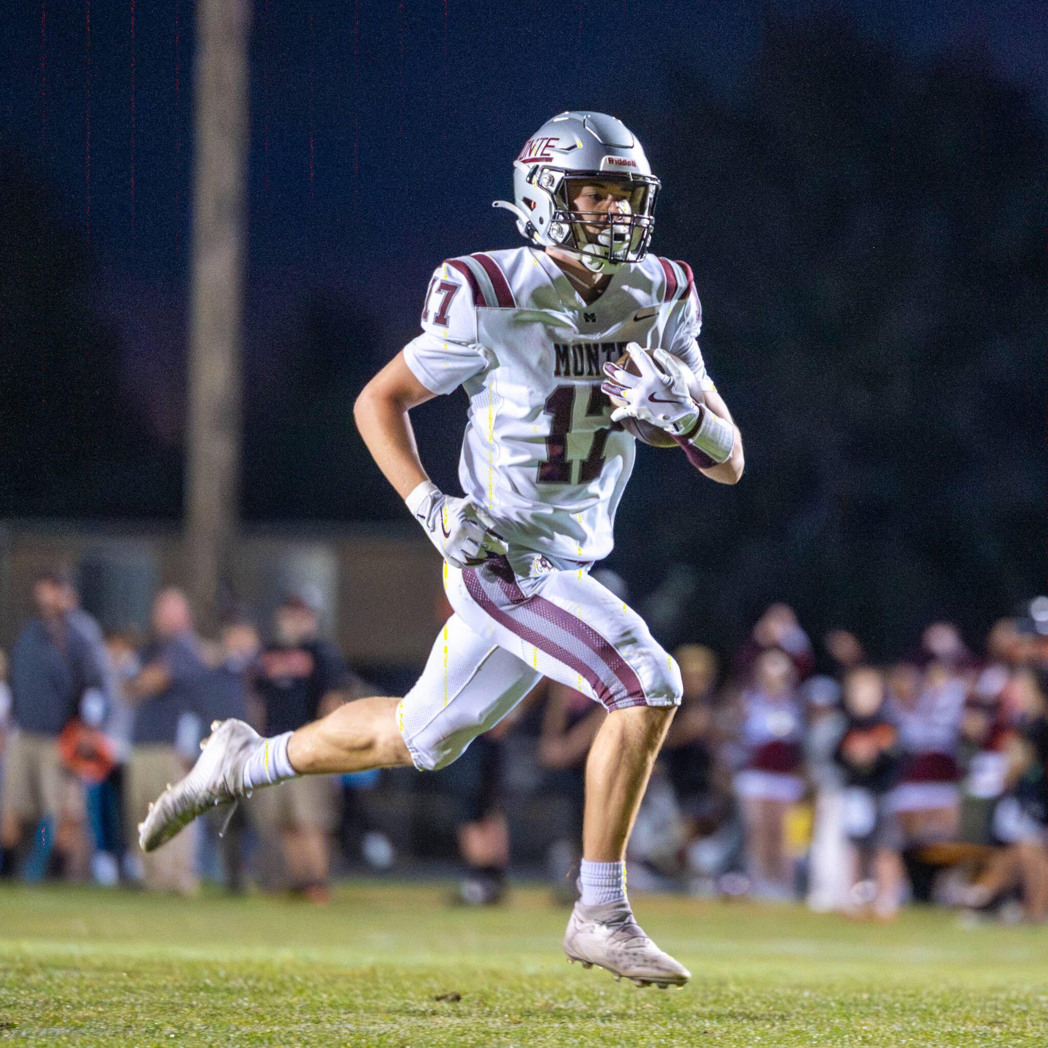 PHOTO BY FOREST WORGUM 
Montesano running back Terek Gunter, seen here in a file photo, and his Bulldogs teammates take on Tenino in a matchup of two top-10 teams on Friday in Montesano.