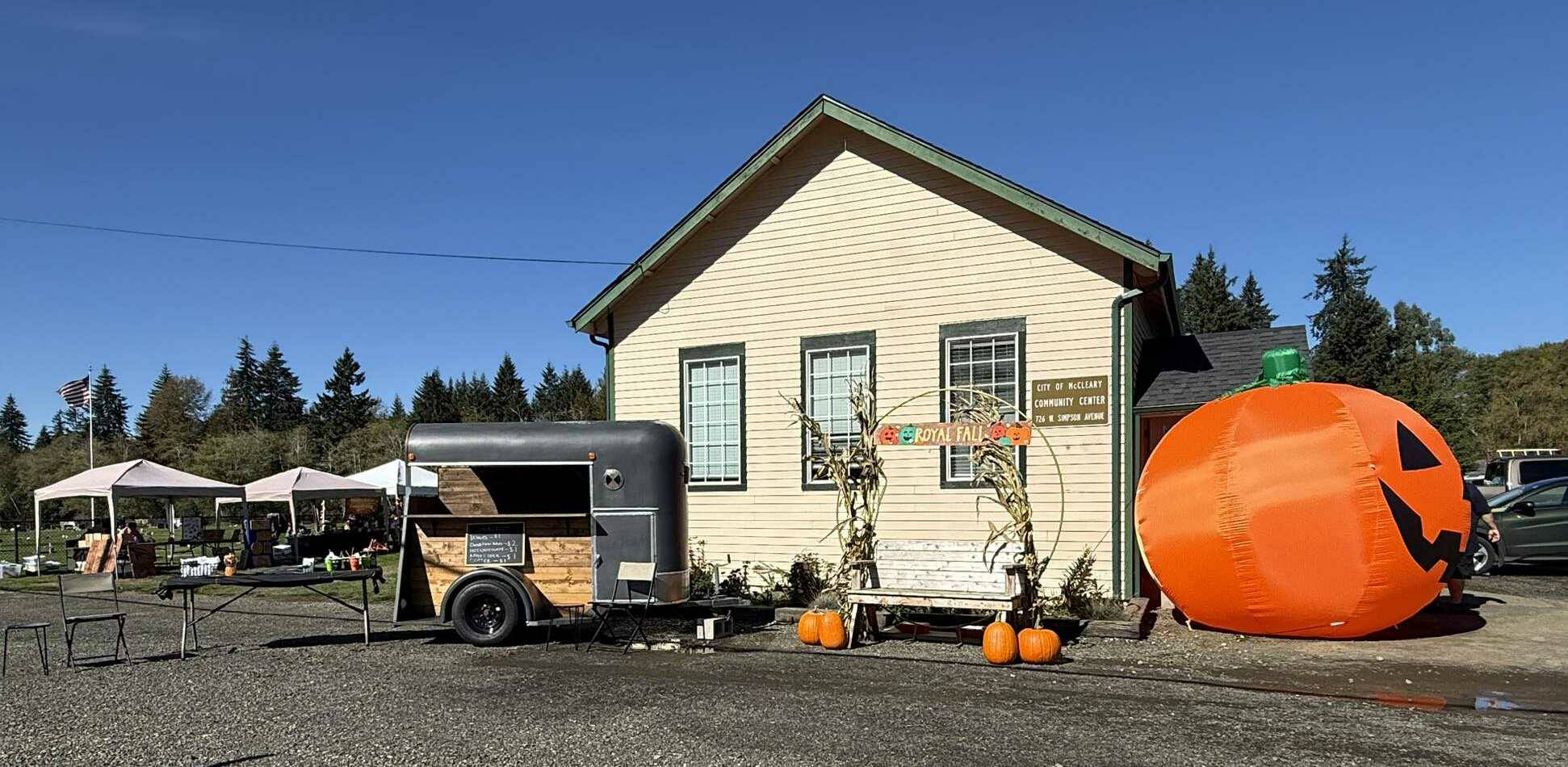 McCleary Bear Festival
On Oct. 5 at the McCleary Community Center, the McCleary Bear Festival Royalty held a Fall Festival that featured carnival games, facepainting, a petting zoo, and refreshments.