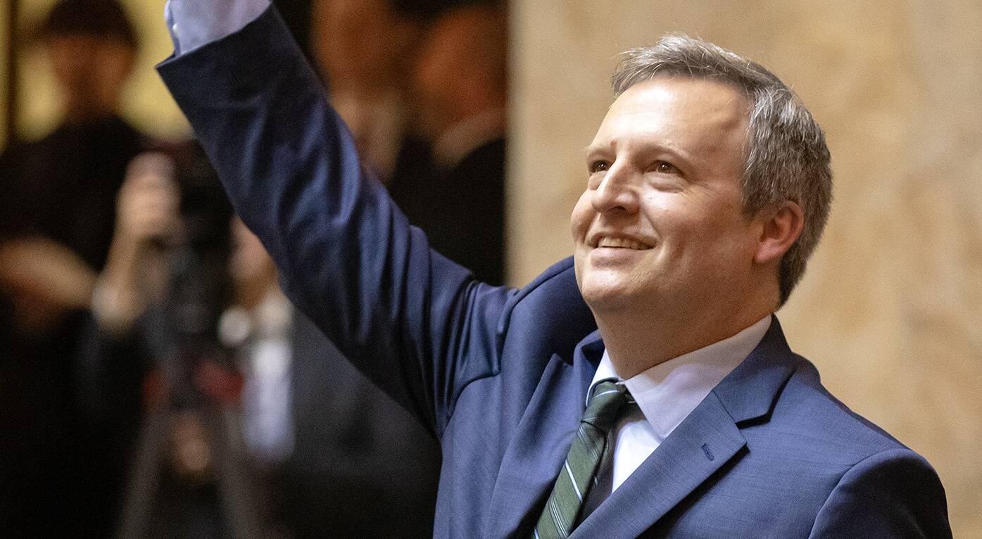 Ryan Berry / Washington State Standard
Washington state Commissioner of Public Lands Dave Upthegrove waves to the crowd during inauguration ceremonies at the Washington state Capitol, in Olympia, on Jan. 15.