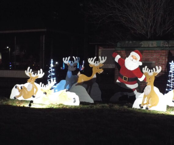 Andrea Watts photos / The Daily World
Stop by Beerbower Park to take a photo with Santa and his reindeer.