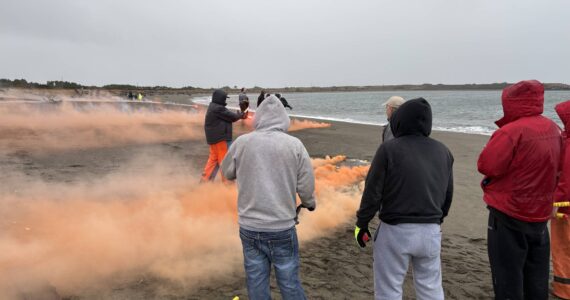 Jerry Knaak / The Daily World
2025 Washington Fishermen’s Convention attendees learned how to use different types of signal flares.