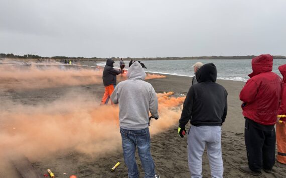 Jerry Knaak / The Daily World
2025 Washington Fishermen’s Convention attendees learned how to use different types of signal flares.