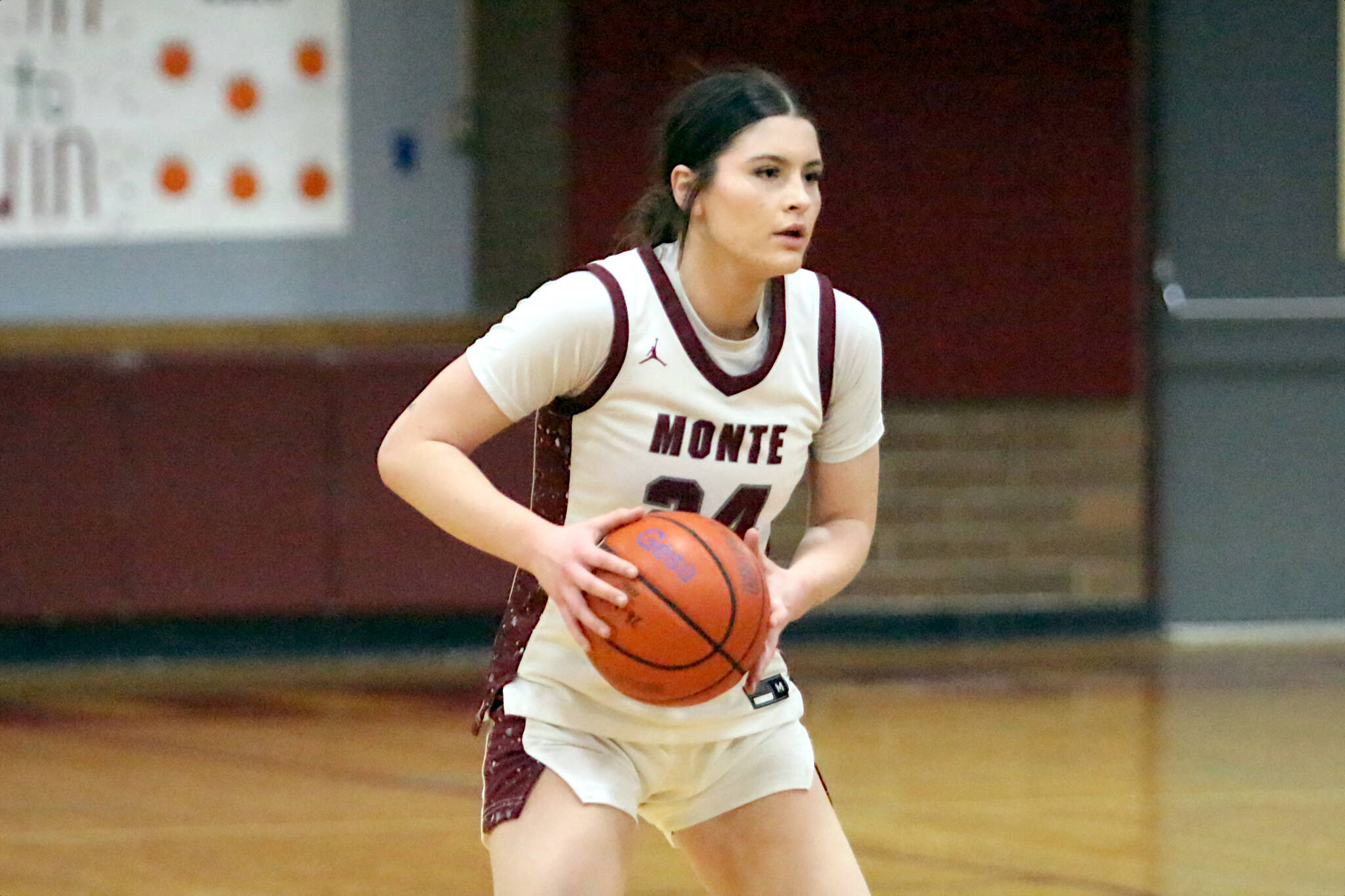 DAILY WORLD FILE PHOTO Montesano’s Jillie Dalan scored a season-high 28 points in a 45-41 win over Klahowya on Wednesday at Bo Griffith Memorial Gymnasium in Montesano.