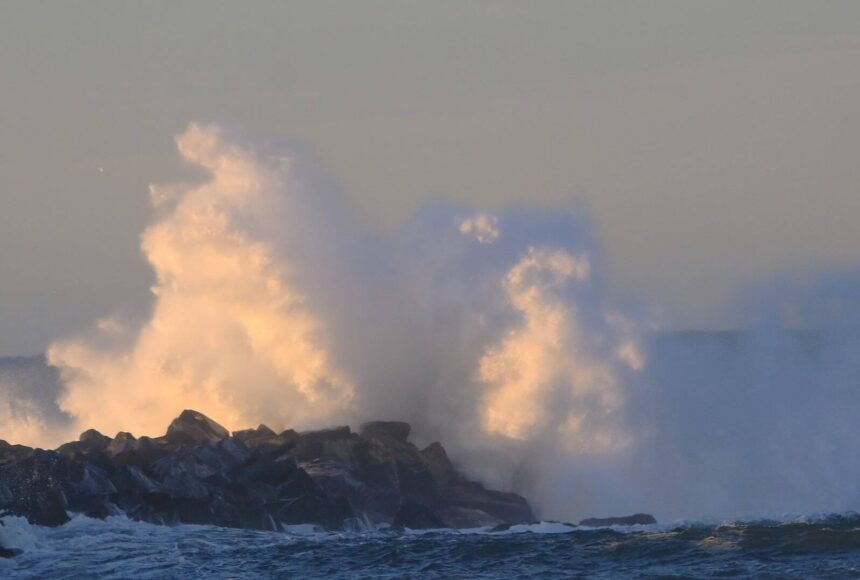 <p>Skip Radcliffe</p>
                                <p>The ocean was roaring this week at the jetty in Ocean Shores.</p>