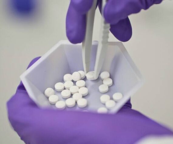 <p>Health.com </p>
                                <p>GLP-1</p>