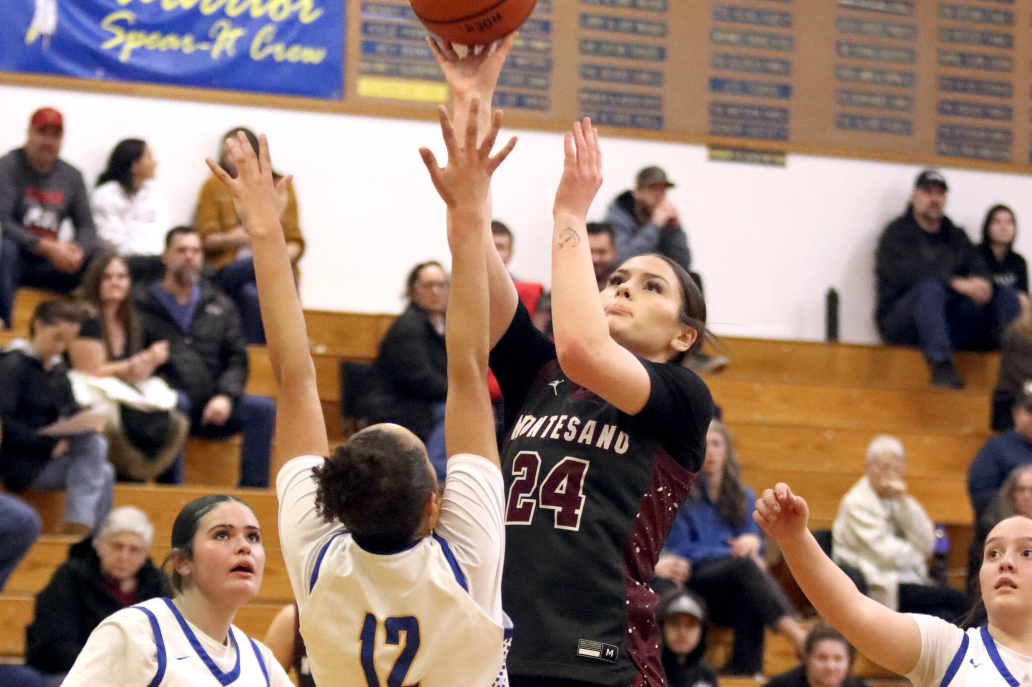 Prep Basketball Roundup: Montesano routs Rochester to keep pace atop league standings