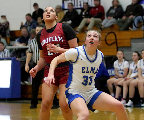 <p>RYAN SPARKS | THE DAILY WORLD Hoquiam&rsquo;s Aaliyah Kennedy and Elma&rsquo;s Olivia Moore (33) compete for a rebound during the Grizzlies&rsquo; 51-38 victory on Tuesday in Elma.</p>
