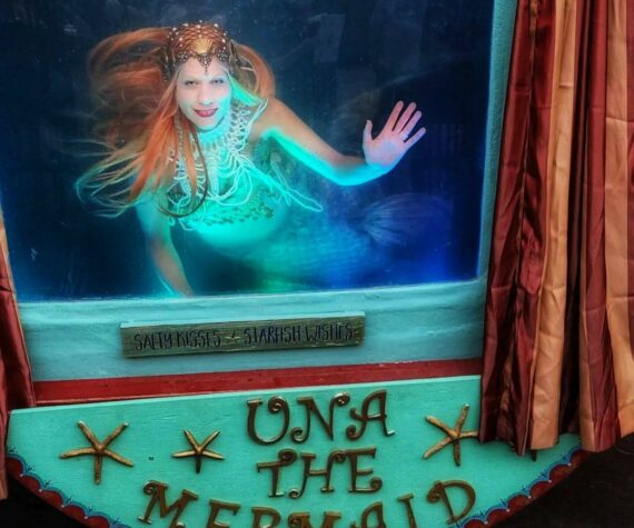 <p>The Daily World</p>
                                <p>Una the Mermaid is ready for this year&rsquo;s festival.</p>
