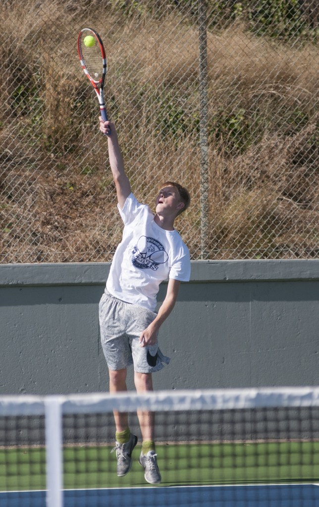 Aberdeen serves up Chehalis, 4-2