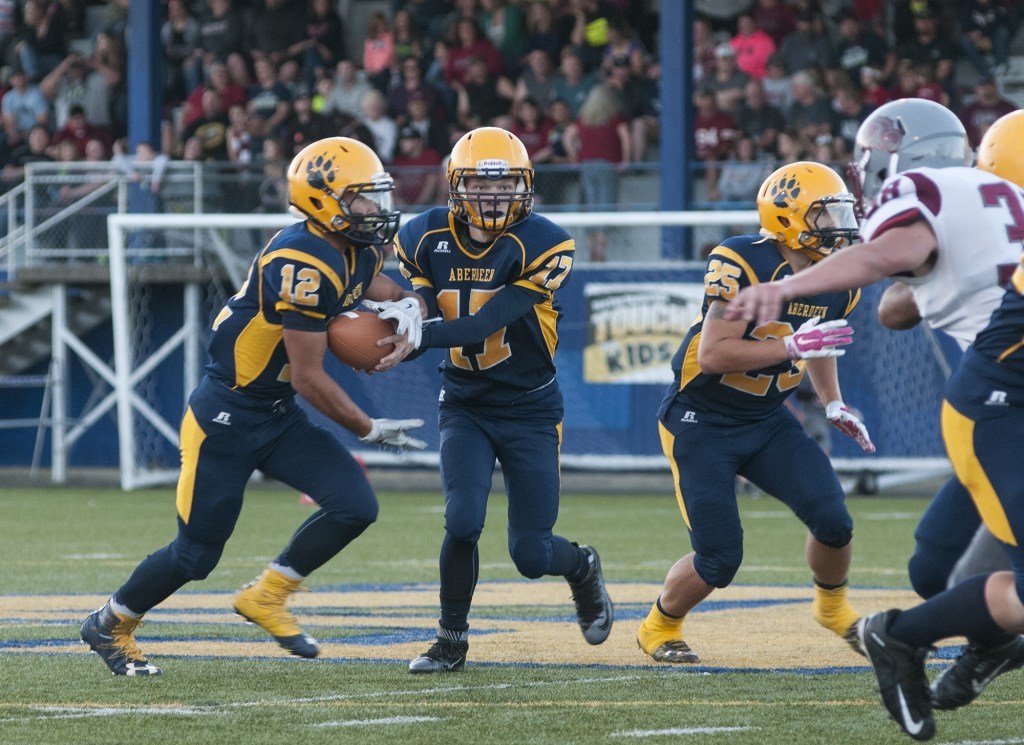 Hoquiam runs down Aberdeen, 35-7, for third straight rivalry win
