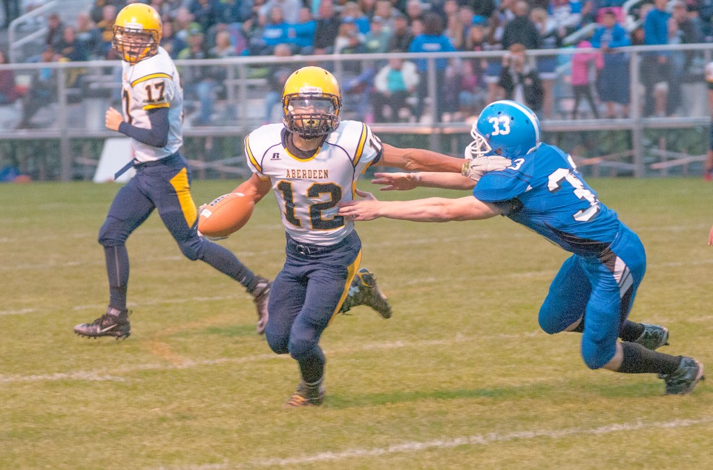 AHS finds the golden Touch against Elma, 48-20