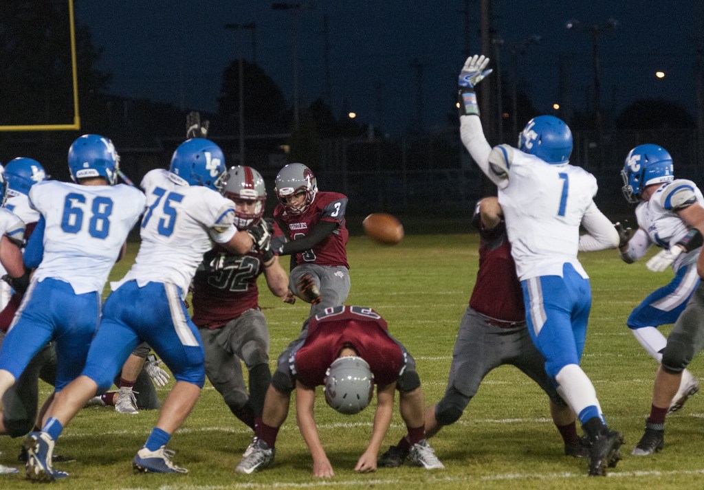 La Center runs over Hoquiam, 30-6