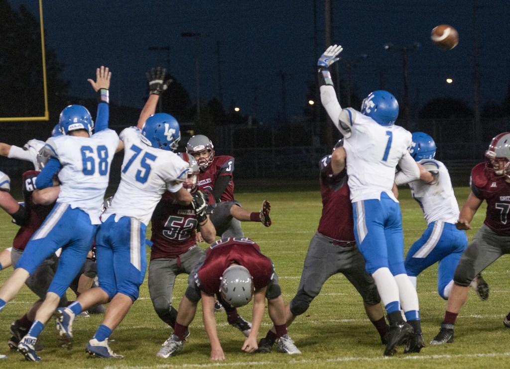 La Center runs over Hoquiam, 30-6