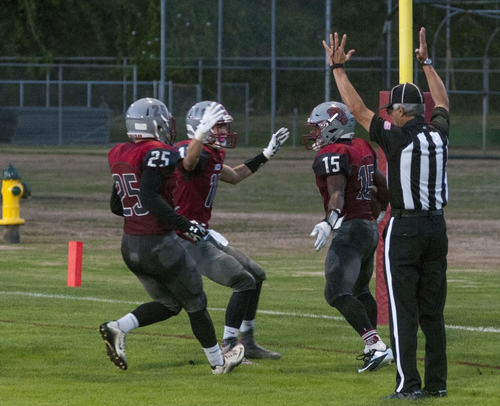 Chehalis runs over Hoquiam, 21-12