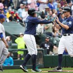 Mariners jump on Cole Hamels early to post a 14-6 victory over the Rangers