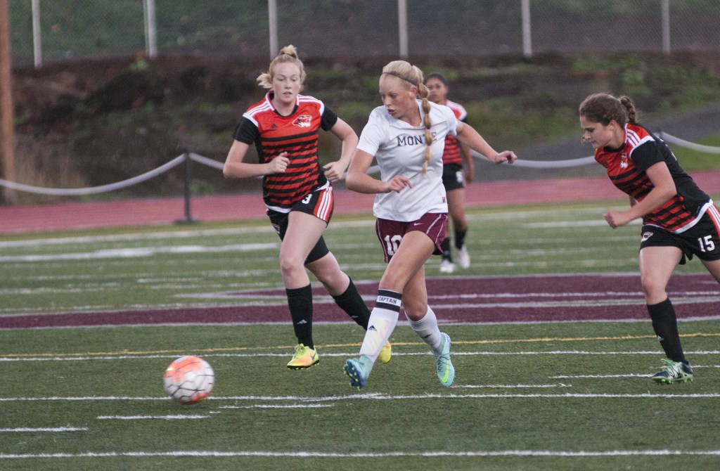 Bulldogs cage wily Tigers, 3-1