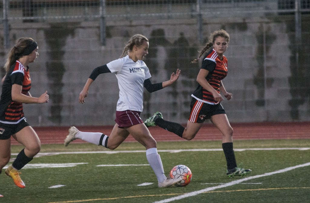 Bulldogs cage wily Tigers, 3-1