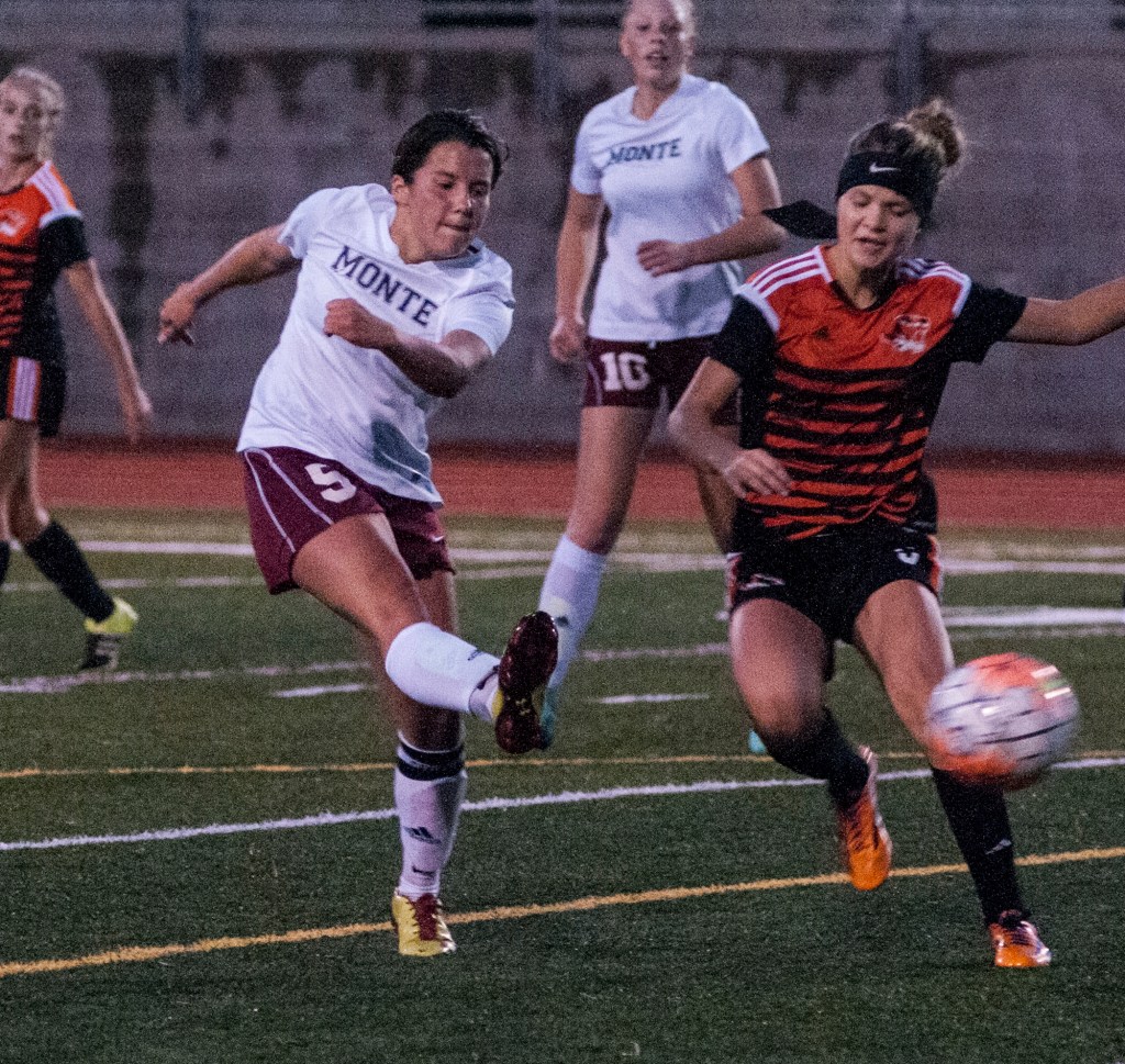 Bulldogs cage wily Tigers, 3-1