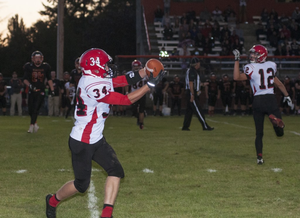 Napavine shows off its talent in 47-13 win over Raymond