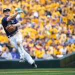 Mariners jump on Cole Hamels early to post a 14-6 victory over the Rangers