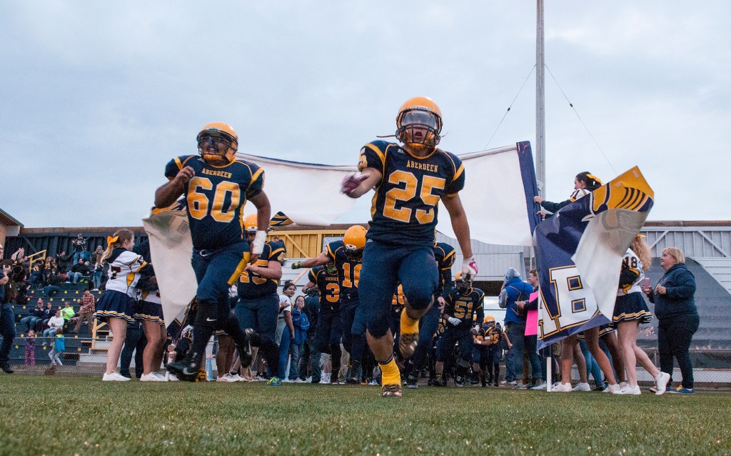 Chehalis dominates line of scrimmage to roll Aberdeen, 49-12