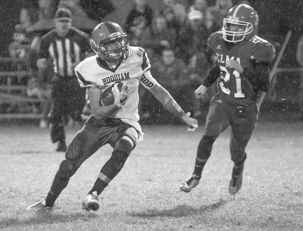 Hoquiam mauls Elma 46-7