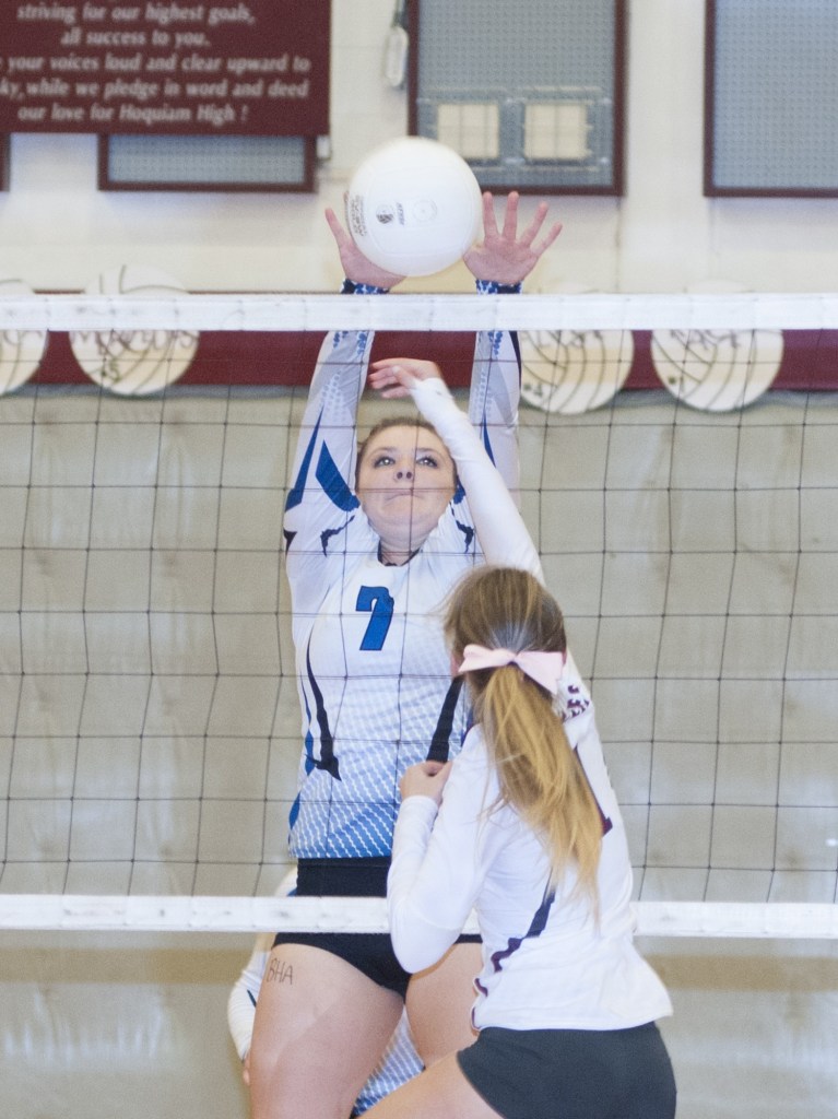 Elma outlasts Hoquiam in volleyball