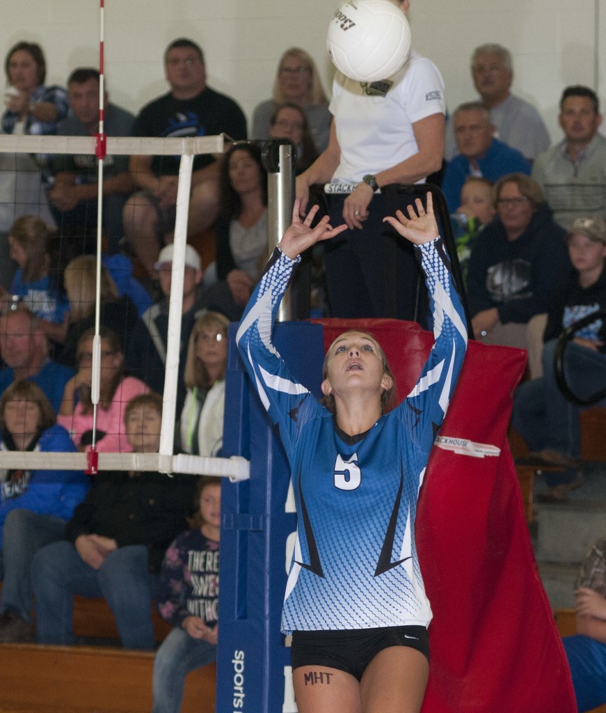 Montesano finds its groove to sweep rival Elma