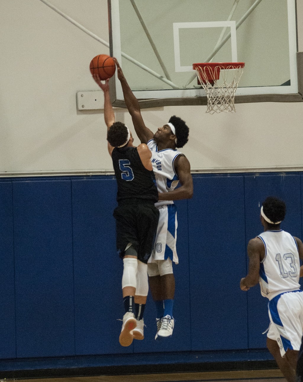 GHC men win GHC Gym debut, split in season-opening weekend games