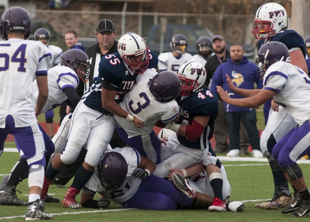 Titans take the skies to topple Vikings, 30-13