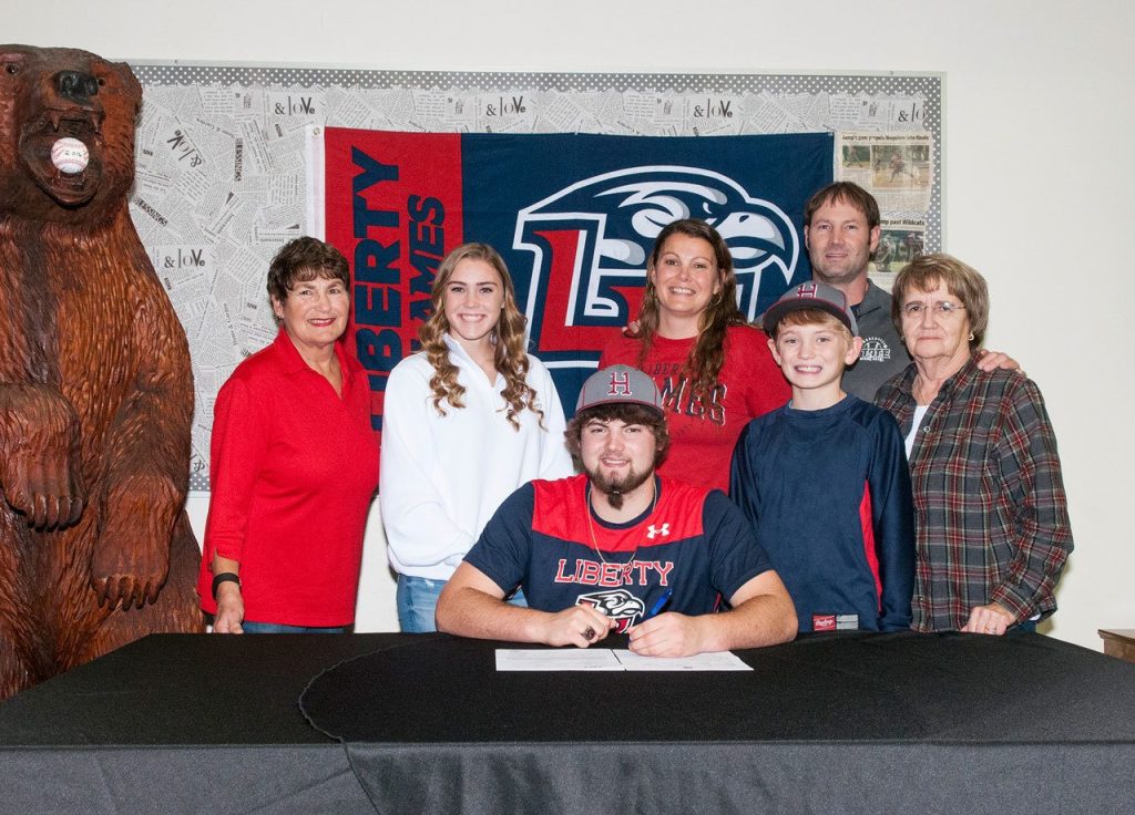 Hoquiam’s Skyler Jump signs with Liberty University to play baseball